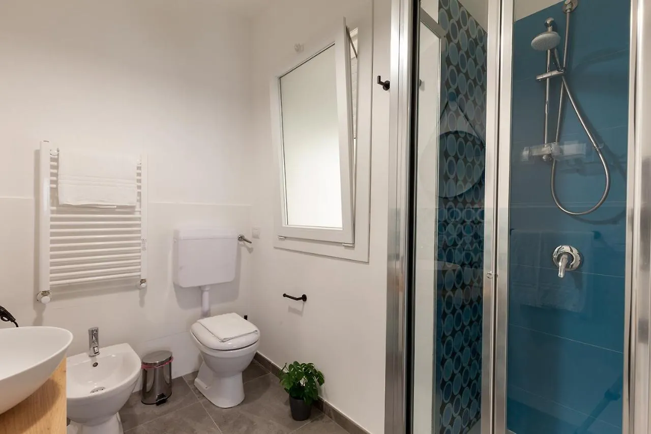 Nerissa Suites&Rooms Terrasini 0*,