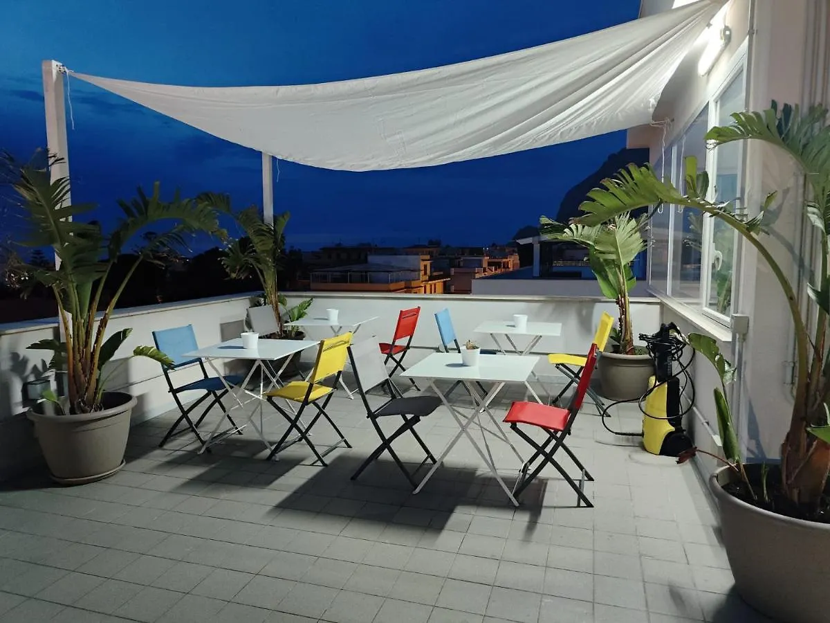 Nerissa Suites&Rooms Terrasini 0*,