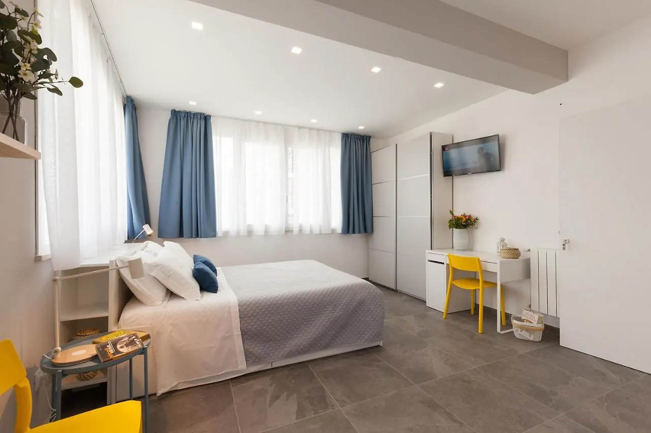 Nerissa Suites&Rooms Terrasini Gasthof